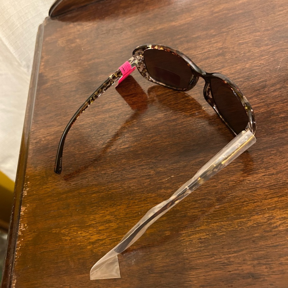 Betsey Johnson Black & Clear Leopard Patterned Sunglasses NWT - Picture 6 of 7